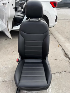 Coprisedili in Pelle Nera e Arancione con Design Verticale, Set Completo di Facile Installazione per <span class=keywords><strong>Volkswagen</strong></span> <span class=keywords><strong>Polo</strong></span>, Direttamente dalla Fabbrica - Product Image 3