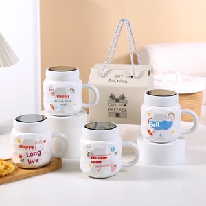 Mug Cermin 3D Kartun Bernilai Tinggi Desain Lucu Cangkir Keramik untuk Wanita dengan Tutup Kapasitas 500ml Cangkir Kopi Sarapan Kantor - Grosir - Product Image 3