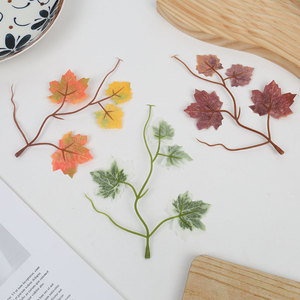 Decoración de Pared con Hojas de Arce Simuladas, Guirnalda de 10cm-30cm, Plástico, Decoración para Bodas y Hogar - Product Image 4
