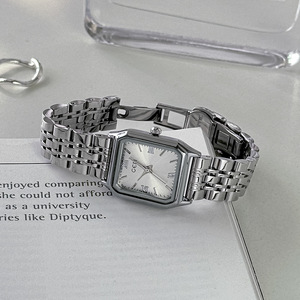 Reloj Cuadrado Plateado para Mujer con Números Romanos, Brazalete de Acero Inoxidable, Elegante Reloj de Pulsera de Cuarzo - Product Image 3