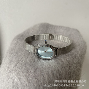 Women's exquisite quartz <b>watch</b> featuring a blue mother-of-pearl dial—a sophisticated, niche, and elegant timepiece. - Product Image 2