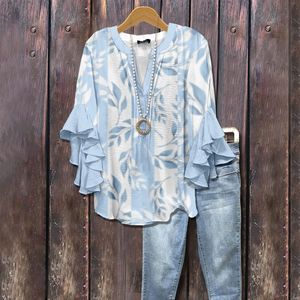 レディースウェア 花柄 デジタルプリント カジュアル Vネック フリル付き Tシャツ ブラウス - Product Image 4
