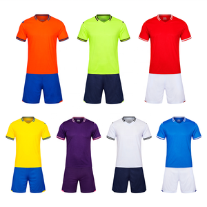 À la mode rétro sport équipe rouge et blanc Football maillot Football Kit uniforme maillot ensemble 100% Polyester de haute qualité pour hommes - Product Image 1