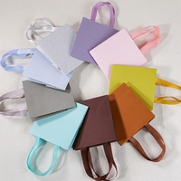 Sacs d'emballage en papier spécial pour bijoux, sacs à main avec ruban sans couture, boîtes cadeaux assorties, sacs en papier personnalisables avec logo imprimé