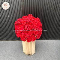 Boule de fleurs artificielles en soie faite à la main avec rose et eucalyptus, 50 cm, pour centre de table de mariage, décoration de vitrine