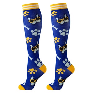 Chaussettes <span class=keywords><strong>de</strong></span> compression montantes à motif dessin animé pour <span class=keywords><strong>femme</strong></span>, <span class=keywords><strong>bas</strong></span> <span class=keywords><strong>de</strong></span> soutien respirants en nylon et élasthanne pour <span class=keywords><strong>femme</strong></span>, marque privée OEM - Product Image 6