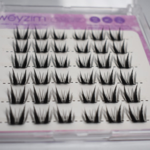 Cils individuels en grappes effet œil de chat Little Black Kitten, pré-collés, fines mèches, 1 pièce, carte arrière personnalisée, marque privée, prix usine - Product Image 5
