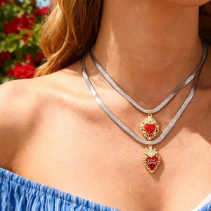 จี้รูปหัวใจศักดิ์สิทธิ์ของพระเยซู BD-D995 ประดับด้วยอัญมณีรูบี้ พร้อมสร้อยคอทองแดงประดับลูกปัดและโซ่เงิน สร้อยคอหรูหราสำหรับผู้หญิง - Product Image 1