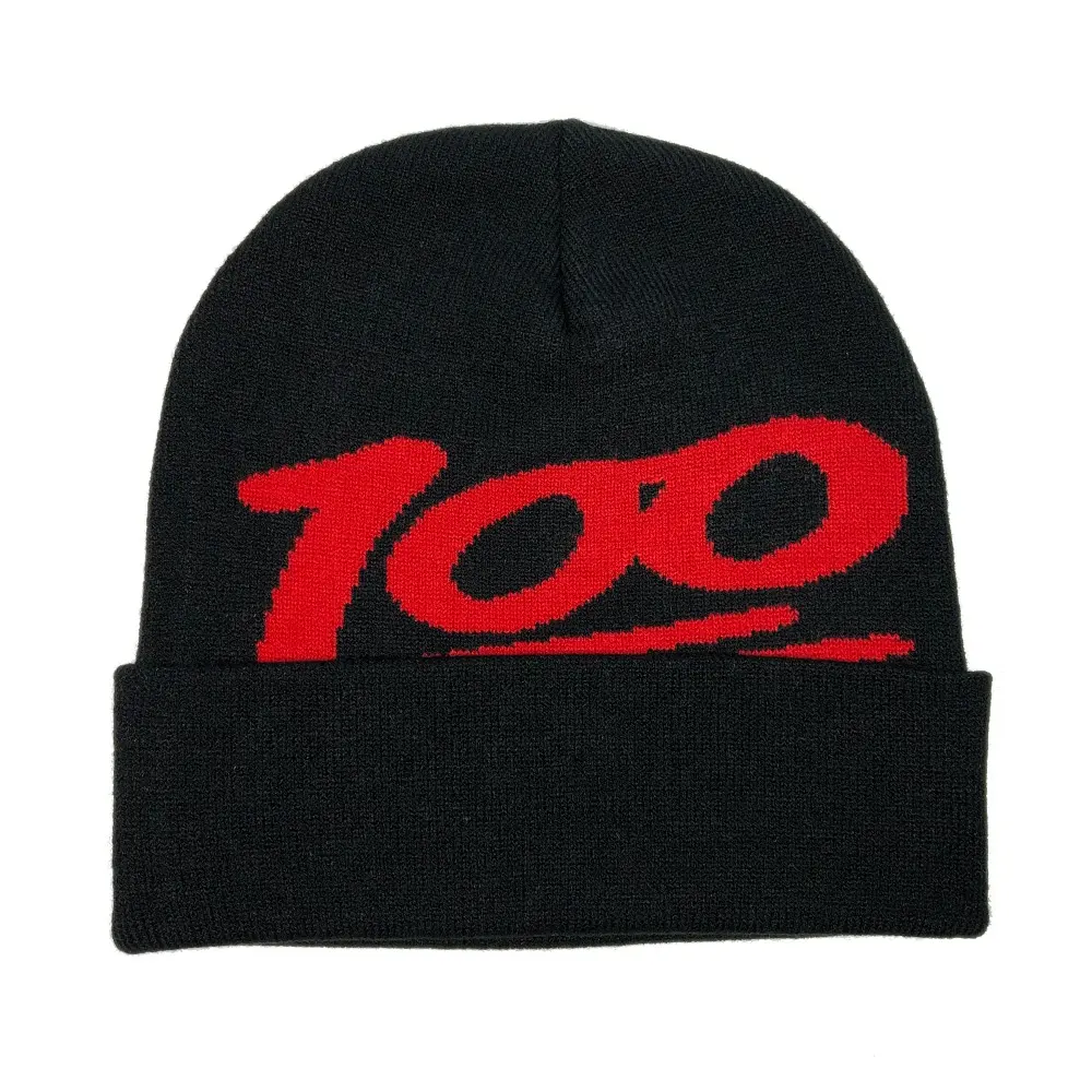 Gorra de punto unisex de acrílico negro de moda OEM con logotipo de Jacquard de 100 letras gorro de invierno personalizado