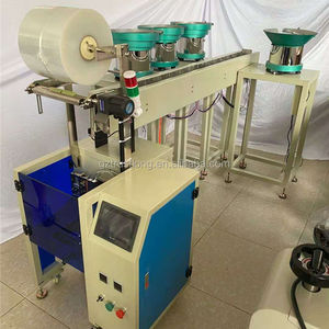 Alimentação manual de material de ferragens irregular, tamanho grande, saco, ferramentas, kit manual, máquina de embalagem de fluxo vertical com transportador - Product Image 2