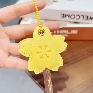 Protector de Llaves Multifuncional y Elegante con Diseño Floral, para Llaves de Casa, Colorido Soporte para Llaves con Diseño de Flor de Cerezo - Product Image 6