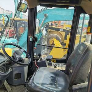 Chargeur sur pneus hydraulique Komatsu WA320 d'occasion modèle 2023 pompe à moteur de haute qualité à charge nominale de 5 tonnes - Product Image 6