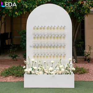 Décoration de bienvenue de mariage moderne de luxe LEDA avec arrangement floral en acrylique blanc et porte-bouteilles à champagne - Product Image 3