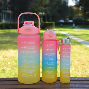 3 uds en un juego botella de agua degradada oso taza de agua de plástico tazas de correa portátiles con tapas y pajitas botella de agua de plástico - Product Image 3