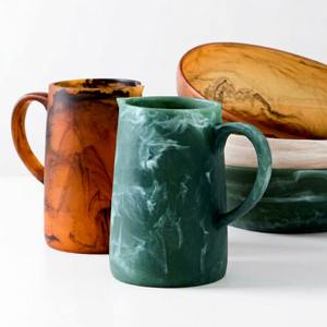 Carafe en bois et résine au design antique, qualité supérieure, personnalisable pour mariage, nouvelle couleur tendance, pichet ombragé pour eau, jus de fruits, thé - Product Image 1
