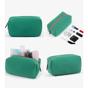 Sac de maquillage pliable de voyage imperméable à grande capacité avec fermeture éclair, logo personnalisé, lettres modernes, en néoprène pour femmes - Product Image 2