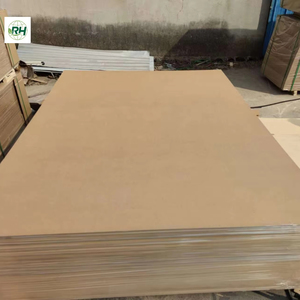 Rh quá khổ <span class=keywords><strong>18mm</strong></span> melamine <span class=keywords><strong>MDF</strong></span> Board 2100x2800mm kích thước lớn Mật độ trung bình fiberboard E2 cho đồ nội thất trang trí nội thất - Product Image 1
