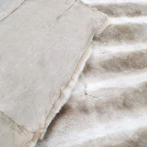 ขนกระต่ายแท้ชนิดชินชิลา ขนนุ่มธรรมชาติสำหรับฤดูหนาว เหมาะสำหรับงานหุ้มเบาะรถยนต์และงานตัดเย็บเสื้อผ้า ขนาด 55 ซม.*110 ซม. - Product Image 5