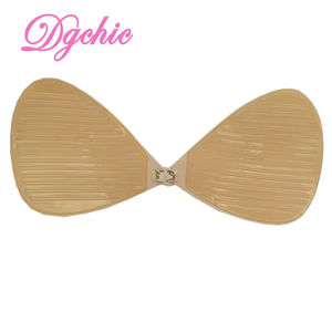 <span class=keywords><strong>Soutien</strong></span>-<span class=keywords><strong>gorge</strong></span> invisible adhésif sans bretelles pour femmes grandes tailles, avec pétales push-up fins et respirants – Accessoire intime très demandé - Product Image 2