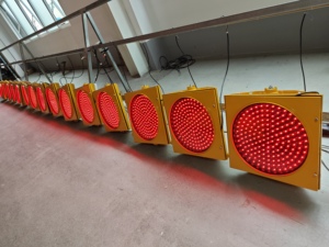 Feu de signalisation clignotant jaune à énergie solaire et électrique avec matériau PC pour signalisation de commande de circulation - Product Image 6