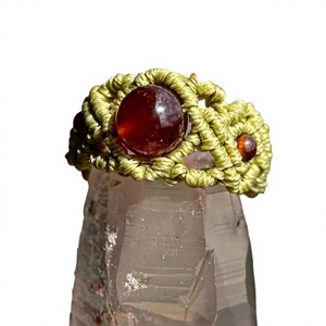 Anillo de Macramé con Cornalina de HARI OM CREATIONS, Gema Roja, Cordón Verde Oliva, Ajustable, Estilo Boho, Hecho a Mano, Chapado en Rodio, Certificado IGI - Product Image 1