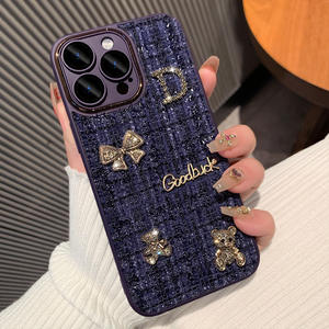 Funda de teléfono móvil de terciopelo de Metal a cuadros tejida con oso tridimensional para <span class=keywords><strong>iPhone</strong></span> 16 Pro Max 11 Plus <span class=keywords><strong>SE</strong></span> con logotipo de Apple - Product Image 2