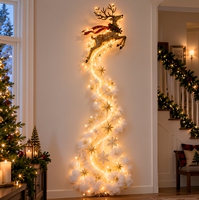 Décoration murale 3D de Noël avec Père Noël en train de voler sur un traîneau et rennes, cascade lumineuse LED, art mural étoilé de Noël en PVC