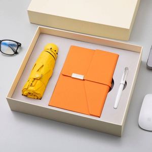 Ensemble cadeau de carnet A5 en cuir PU personnalisé en gros avec stylo, tasse thermique, parapluie, cadeau d'affaires pour Noël ou le Nouvel An chinois - Product Image 3