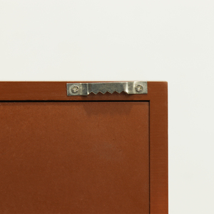 FSC & BSCI Armoire murale <span class=keywords><strong>en</strong></span> bois à cadre de boîte d'ombre avec support <span class=keywords><strong>en</strong></span> liège <span class=keywords><strong>et</strong></span> porte à charnière cursive lambrissée <span class=keywords><strong>en</strong></span> acrylique - Product Image 3