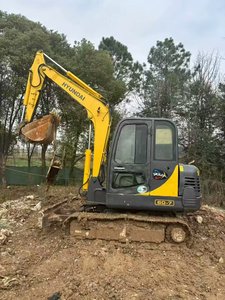 Miniexcavadora Hyundai de 6 Toneladas con Cucharón de Excavación, Equipo de Construcción Usado - Product Image 3