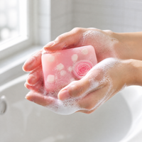 Savon artisanal à la rose, visage et corps, huile essentielle de fruits, parfum apaisant, sensation hydratante, tous types de peau, OEM ODM 200g