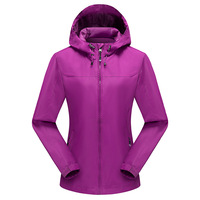 Veste coupe-vent pliable et portable avec logo personnalisé sur le devant, tissée unie, pour l'automne, avec capuche réglable, légère et compressible, idéale pour les voyages et la randonnée