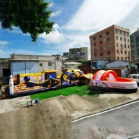 Aire de jeux gonflable sur le thème de l'espace de 20 m, parc d'attractions commercial pour enfants avec toboggan et parcours d'obstacles, certifié CE EN14960