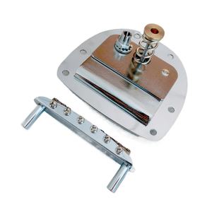 <span class=keywords><strong>Vente</strong></span> en gros de Chine, Meilleure <span class=keywords><strong>vente</strong></span> : Pont de <span class=keywords><strong>guitare</strong></span> tremolo vibrato style Mustang chromé argenté avec logo personnalisé, pièce de rechange pour pont de <span class=keywords><strong>guitare</strong></span> - Product Image 6