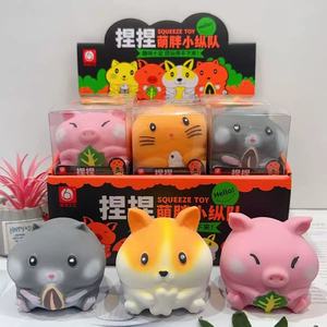 Lot de 12 Squishies en Mousse PU : Hamster, Cochon, Chien, Chat, Champignon, Ours – Jouets Squishy à Remontée Lente, Jouets Anti-Stress - Product Image 6