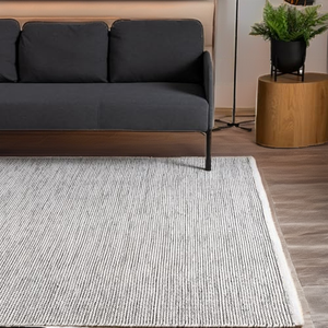 Alfombra de Algodón Hecha a Mano con Diseño de Corazón y Patrón de Dibujos Animados, Resistente a las Manchas, Apta para Mascotas, Estilo Moderno, para Ejercicio y Camping - Product Image 2