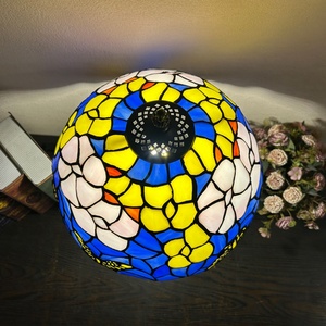 Lámpara de Techo LongHuiJing con Pantalla de Vidrio Estilo Europeo, Diseño de Mariposa, Multicolor Mediterráneo, 12 Pulgadas, LED, Ajustable y Flexible - Product Image 3