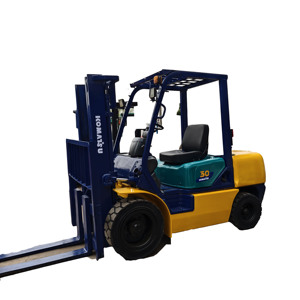 Chariot élévateur diesel Komatsu 3 tonnes, trois mâts, 6 mètres avec déplacement latéral, qualité japonaise originale, bon prix, Toyota TCM Komatsu - Product Image 1