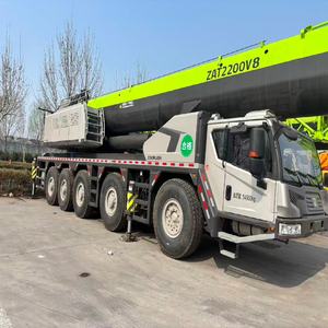 Grúa sobre camión usada ZOOMLION 220T, grúa móvil en buen estado de funcionamiento en venta - Product Image 4