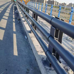 Barrière de sécurité routière en acier thermolaqué, résistante à la corrosion, pour ponts et routes - Product Image 2