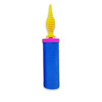 Pompe à air manuelle portable en plastique recyclable avec embout oblique pour gonfler les ballons de mariage et de fête