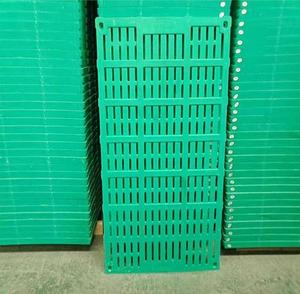 Rejilla de resina <span class=keywords><strong>BMC</strong></span> para jaulas de parideras, suelo perforado para drenaje de estiércol, alfombrillas de placa perforada para granjas de cerdos, precio de fábrica - Product Image 3