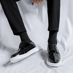 Zapatos Formales de Negocios de Lujo Hechos a Mano en Cuero Suave y Cómodo de Estilo Italiano, Zapatos de Boda de Alta Calidad, Tendencia de Moda, Flexibles - Product Image 5