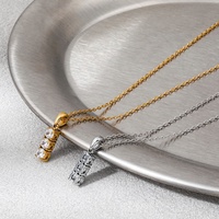Collier pendentif vertical en acier inoxydable plaqué PVD Joolim, étanche, avec trois zircone linéaires, bijoux de mode en gros