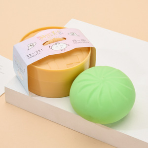 Jouet anti-stress en TPR en forme de chignon, design réaliste, apaisant et amusant, pour adultes et adolescents de 14 ans et plus - Product Image 3