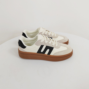 Chaussures de skate rétro légères pour femmes, à lacets, amorties, semelle épaisse, idéales pour les femmes. - Product Image 4