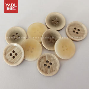 Высококачественная трикотажная рубашка из смолы с четырьмя глазами, пуговицы с узором, для мужчин и женщин, тренчкот на пуговицах, оптовая продажа - Product Image 3