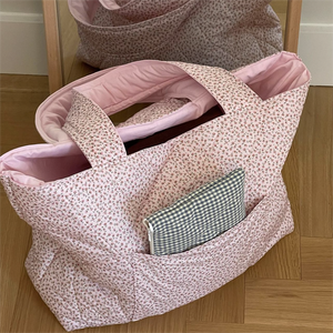 100% coton <span class=keywords><strong>grand</strong></span> <span class=keywords><strong>sac</strong></span> de plage doux rose clair Floral bagages Vintage <span class=keywords><strong>sac</strong></span> fourre-tout en coton <span class=keywords><strong>matelassé</strong></span> avec poche extérieure - Product Image 1