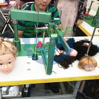 Machine à coudre à pied mobile pour la pose de cheveux de poupée, perruques et frontales en dentelle