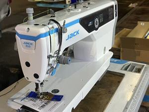 Brand New Jack A5e-B Single-Needle, Direct-Drive, Fully Automatic, Bottom-Feed Industrial Lockstitch Sewing Machine - Product Image 4